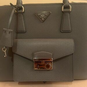 Prada medium double Safiano .New